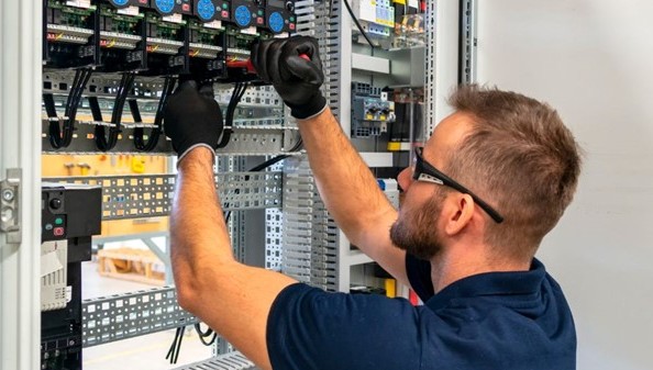 Is equipment finance right for tradesmen and contractors?